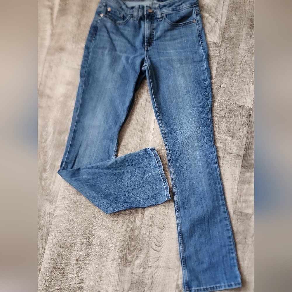 Lee Women's Straight Leg Jeans in Blue